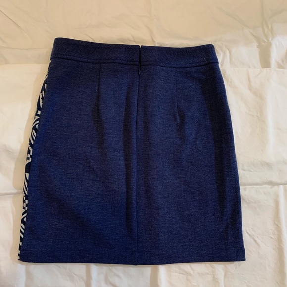 Size XS geometric skirt - Picture 2 of 4
